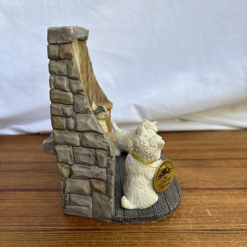 Leonardo Collection Westie Dogs Gray Kitten Figurine No Place Like Home 1998